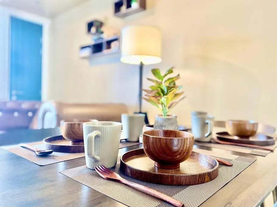 Tropicana 218 Macalister #Seaview #Modern Retro #Infinity Pool #Georgetown #7Pax #3Br 2Bath #1King 2Queen 1Single #Quality Well Maintained #Private Host ג'ורג' טאון